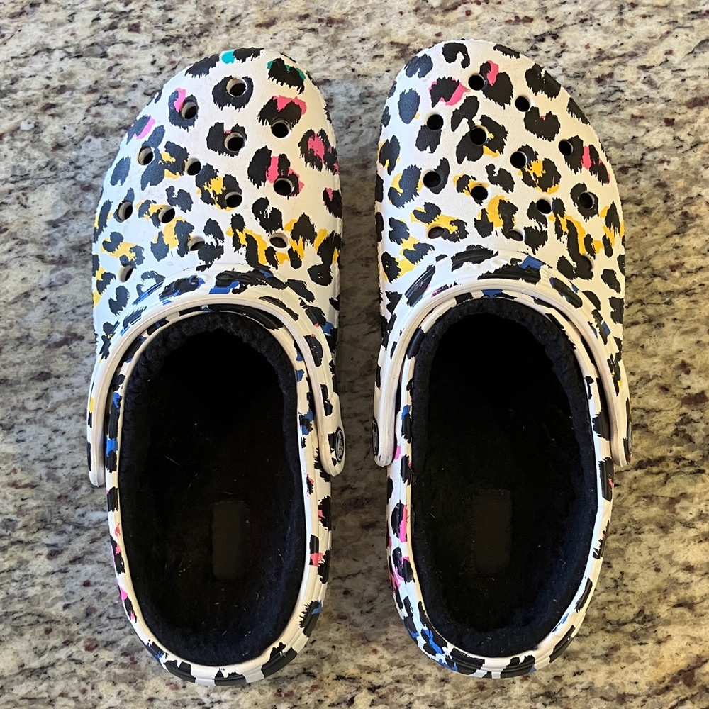 Crocs Classic Lined Clogs Leopard Print Mens 8 Womens 10 Slip-On Comfort Shoes - Picture 5 of 10